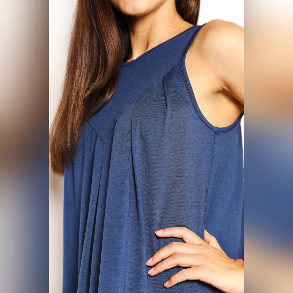 Chic Sleeveless Mini Dress with Round Neck - Picture 3 of 10